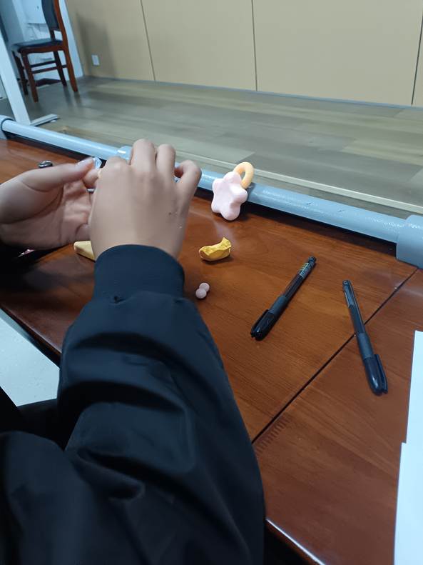 图示, 示意图

中度可信度描述已自动生成:ver1